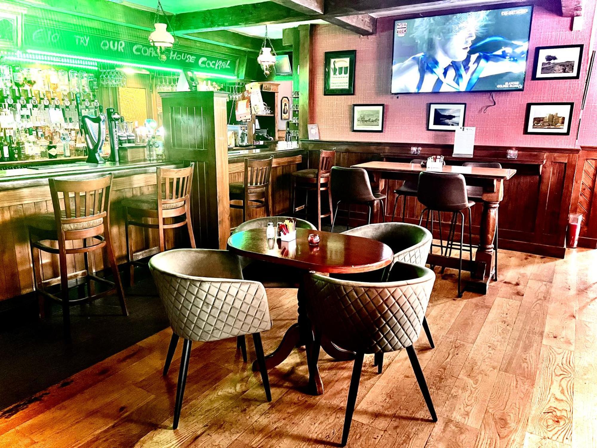 The Coach House Inn Moycullen Exterior foto
